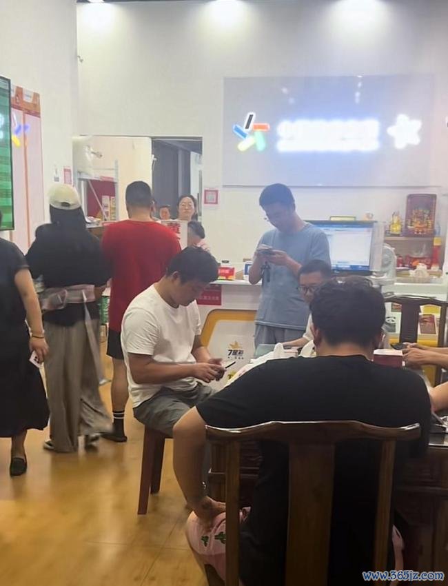 世界杯带火彩票店贸易